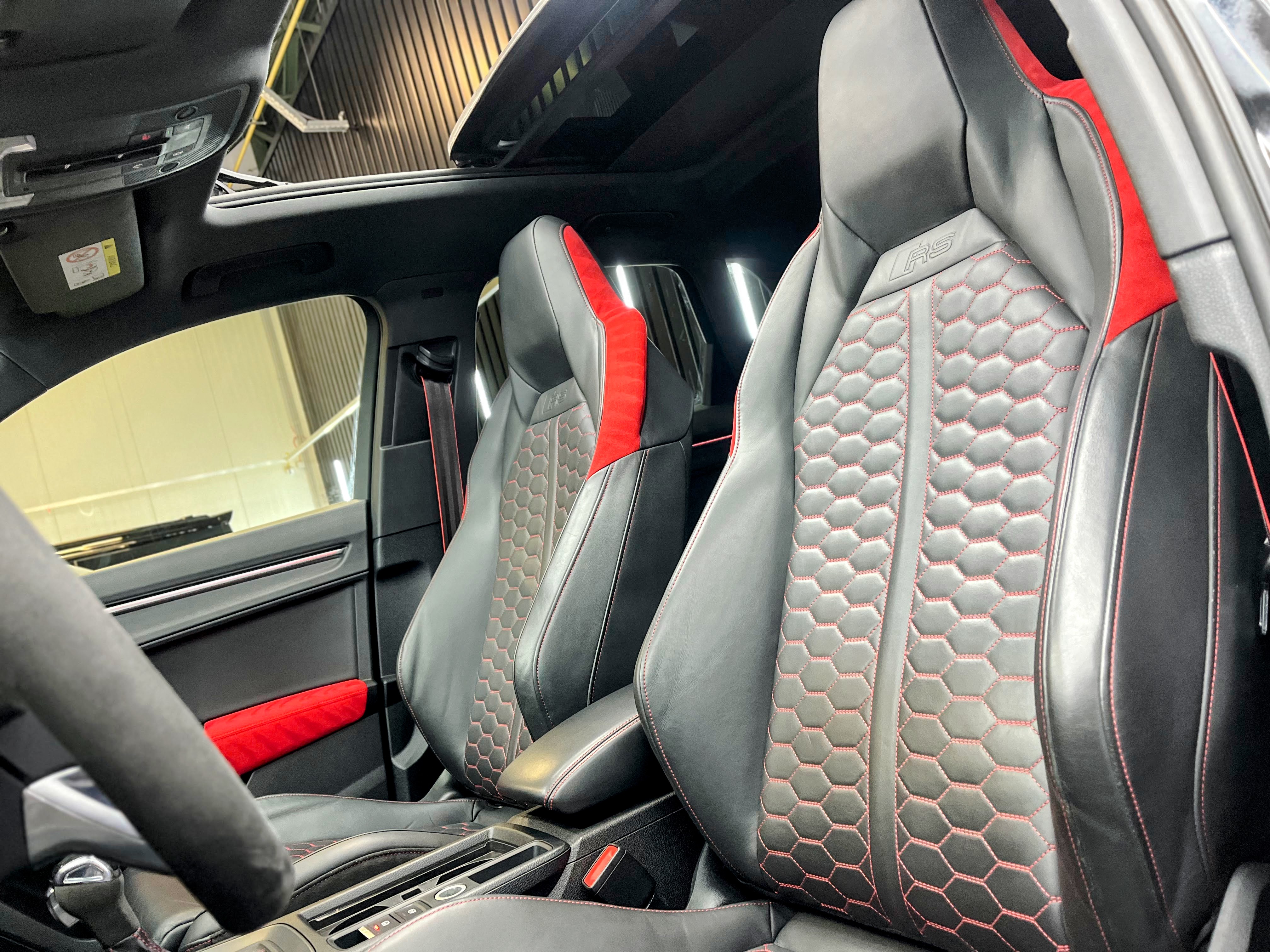 Interieureiniging - Luxe auto interieur